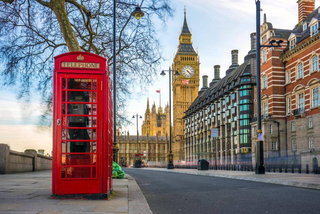 Enjoy a memorable city tour of London with your loved ones