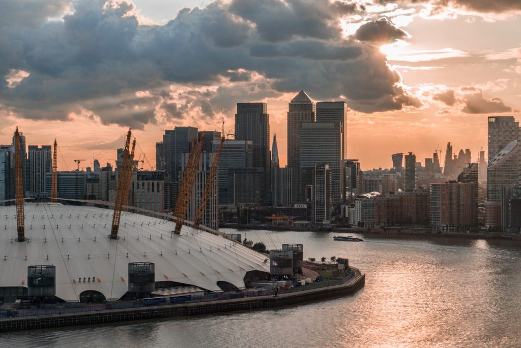 Your boat trip on the Thames takes you along the Canary Wharf and the Millennium Dome