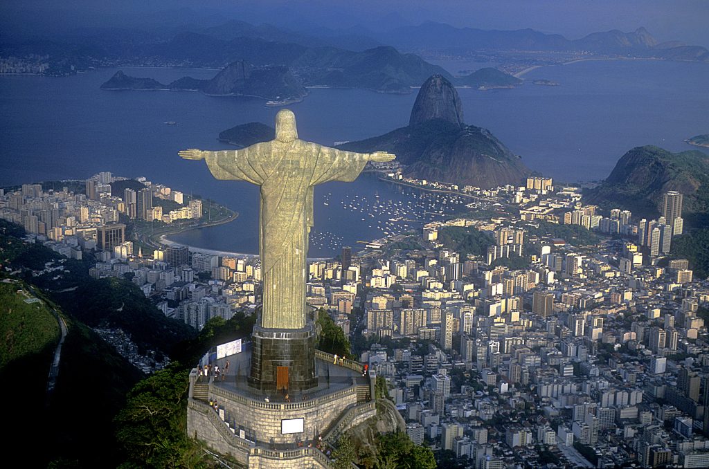 Don't miss the majestic landscapes that surround Rio with its Corcovado mountain