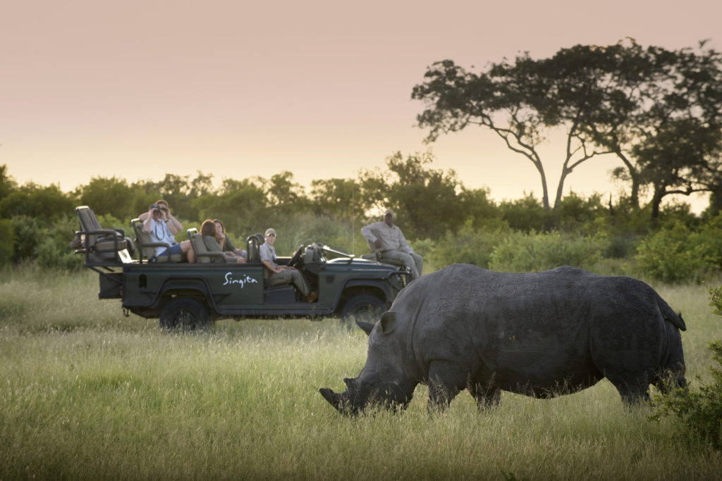 Game Drive at sunrise in Singita nationalpark in South Africa