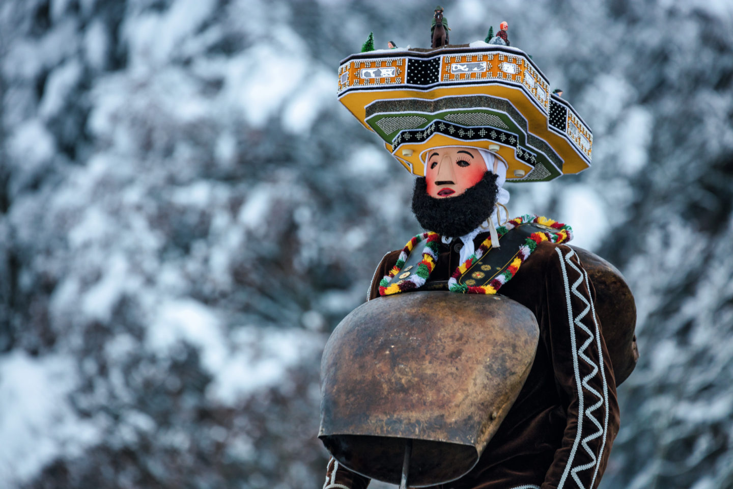 Die traditionellen Silvesterchlaeuse in der Umgebung von Waldstatt. The traditional Silvesterchlaeuse in the area of Waldstatt.