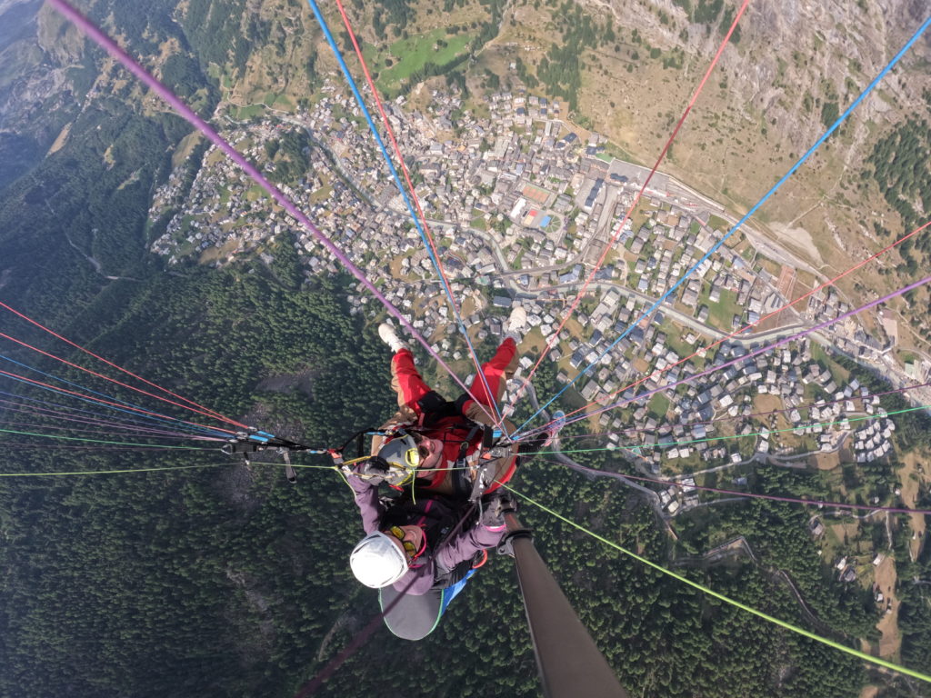 zermatt-flying-paragliding-with-city-skyline-in-backdrop